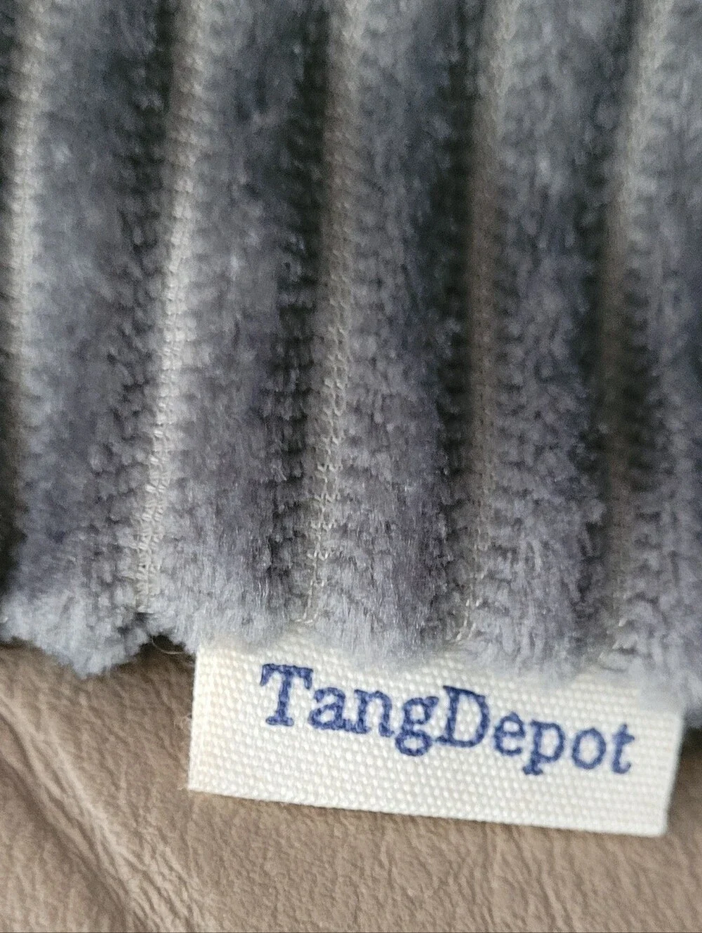 Nwot Tang Depot 11×20 Approx. Gray Light Corduroy. Zippers. Includes 2 covers.
